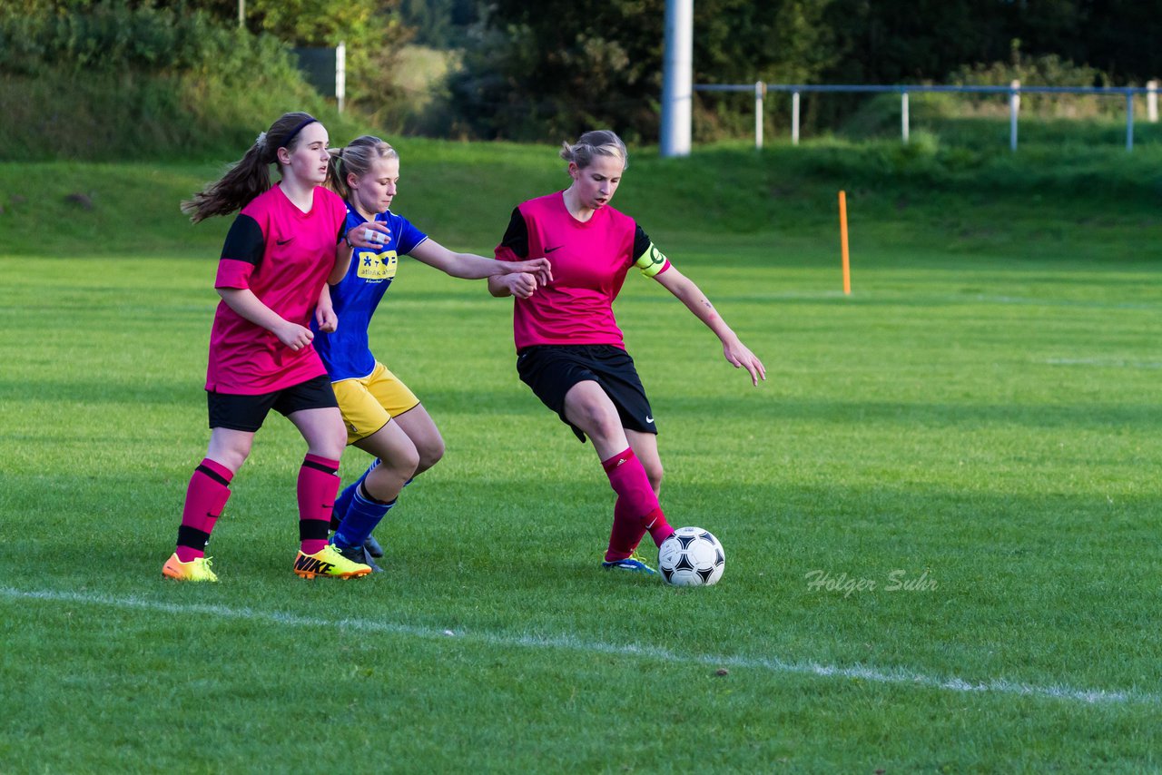 Bild 95 - B-Juniorinnen TSV Gnutz o.W. - SV Wahlstedt : Ergebnis: 1:1